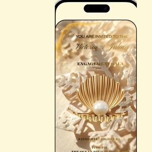 Pode incluir: Um design de convite eletrónico com uma concha dourada com uma pérola, sobre um fundo texturizado. O convite inclui o texto "You are invited to the Victoria & Julian Engagement Gala". O design é 100% editável no Canva.
