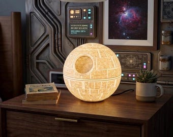Lámpara de estación de batalla orbital impresa en 3D / Luz nocturna con esfera espacial de ciencia ficción