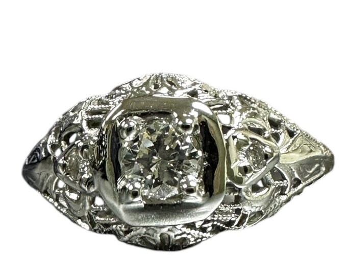 Vintage 18K White Gold Diamond Ring - Elegant Edwardian Filigree