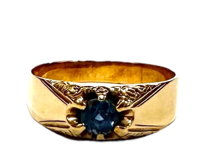 Antique 14 Karat Yellow Gold Blue Sapphire Victorian Belcher Ring