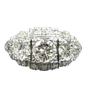 Sparkling Platinum Diamond Wedding Ring - Elegant Engagement Band