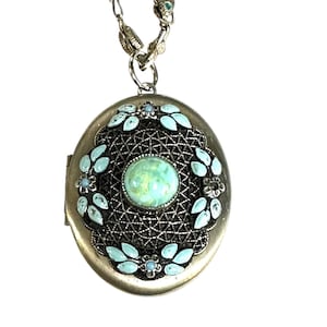 Médaillon imitation turquoise de style vintage, collier avec pendentif en émail argenté