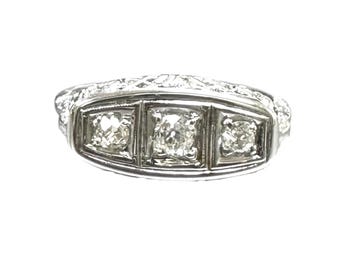 Edwardian 14k White Gold Diamond Filigree Ring: Antique Jewelry