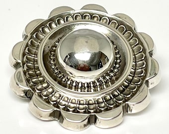 Sterling Silver Scalloped Circle Pin, Vintage Silver Pin, Vingage Scalloped Circle Brooch, Vintage Brooch, English Brooch