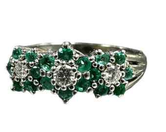Vintage 14K White Gold Emerald Diamond Flower Ring