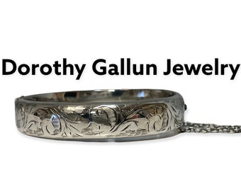 Hallmarked Sterling Silver Bangle: Chester England, 1955
