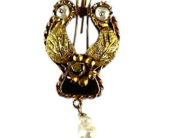Authentic Victorian 10 Karat Yellow Gold Antique Pendant Accented with Pearls and Leaf Design