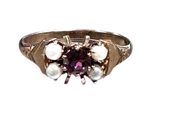 Antique Victorian 10 Karat Yellow Gold Rhodolite Garnet and Pearl Ring, Authentic Antique