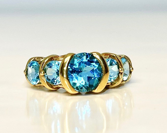 Vintage Blue Topaz Ring, Swiss Blue Topaz Ring, Yellow Gold Blue Topaz Ring, Bezel Set Blue Topaz, Blue Topaz Straight Line Ring