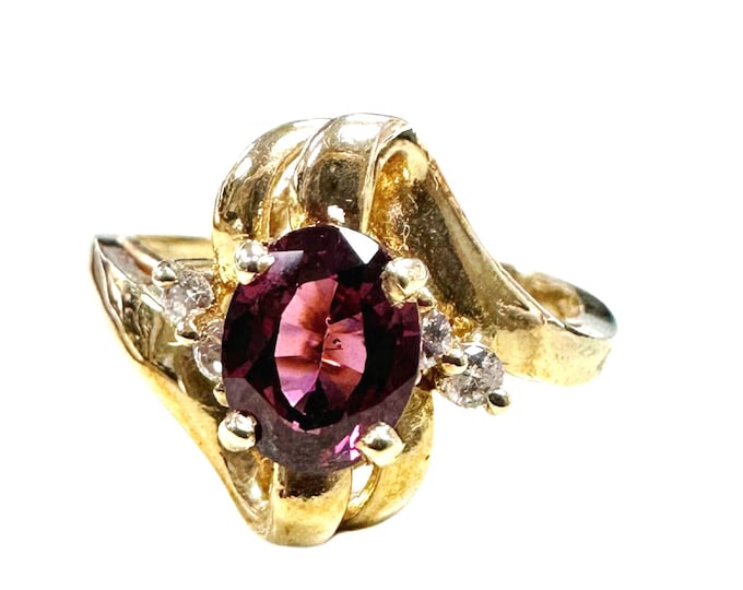 Vintage 14K Gold Garnet and Diamond Freeform Ring