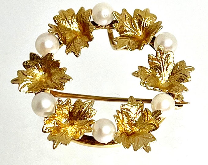 Yellow Gold Leaf and Cultured Pearl Circle Pin, Leaf Wreath Brooch/Pendant, Vintage Pearl Brooch with Leaf Design