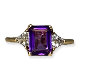 14k Yellow Gold Amethyst Ring with CZ Accents - Size 7.75
