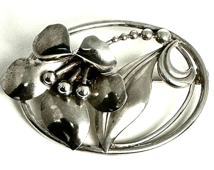 Elegant Vintage Sterling Silver Retro Flower Brooch Signed B&B - Classic Beauty from Bennet And Bradford