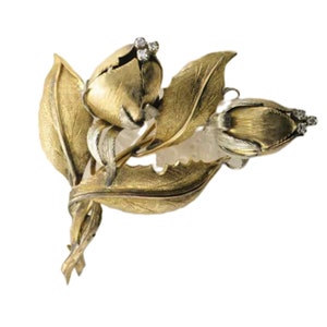 Vintage 14k Gold Flower Brooch: Diamond Accent, 1960s Pin