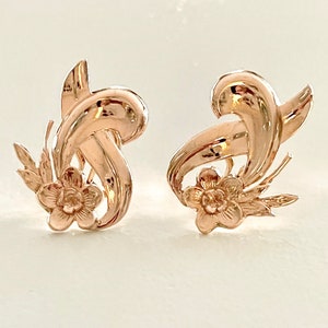 14k Yellow Gold Flower Clip On Earrings: Retro Vintage Style