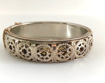 Vintage Gold & White Tone Star Cutout Bangle Bracelet