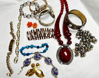 Bag Lot of Jewelry Pieces, Jewelry Pieces to UpCycle