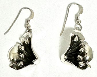 Vintage Sterling Silver Flower Dangle Earrings: Oxidized Floral Motif