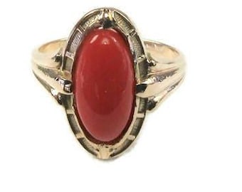 Edwardian Coral Ring: 10k Yellow Gold, Antique Right Hand Ring