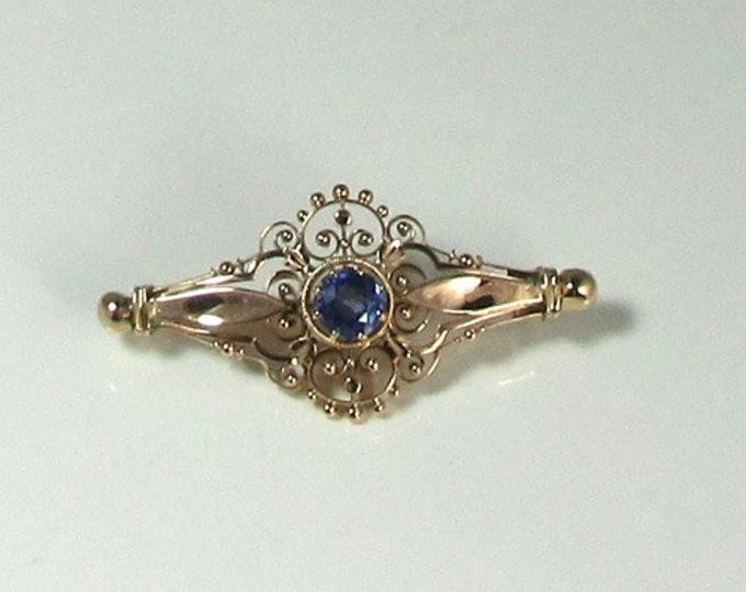 Victorian Yellow Gold Blue Sapphire Pin; Blue Sapphire Pin; Antique Pin; Antique Sapphire Pin; Fancy Bar Pin; Victorian Sapphire Pin