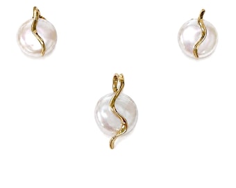 Coin Pearl Jewelry Set, 14K Gold Pearl Earrings & Pendant, Freshwater Coin Pearls, Gift for Her