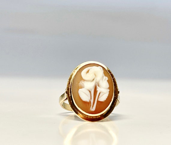 Yellow Gold Cameo Ring, Cameo of Flower, Flower C… - image 1