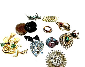 Bag Lot of Miscellaneous Pins in Various States of Condition