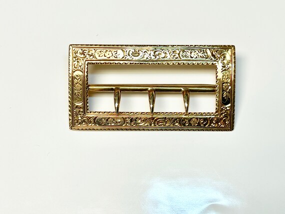 Antique Yellow Gold Engraved Buckle Pin, Buckle P… - image 2