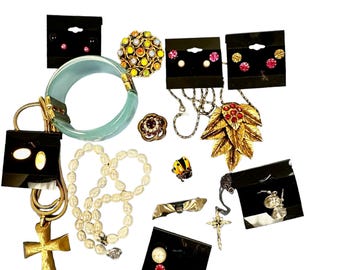 Bag Lot of Miscellaneous Jewelry Pieces - Freshwater Pearl Necklace, Sterling Bow Pin & More