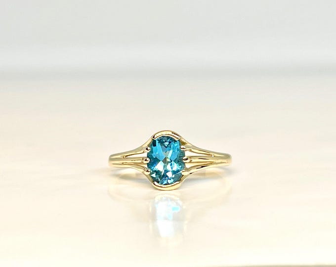Yellow Gold Blue Topaz Ring, Vintage Blue Topaz Ring, Topaz Ring, Multi Split Shank Blue Topaz Ring