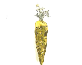 Whimsical Carrot Brooch in Sterling Silver - Unique Gift for Veggie Lovers