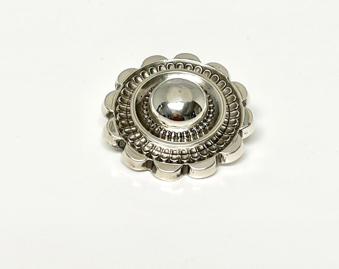 Sterling Silver Scalloped Circle Pin, Vintage Silver Pin, Vingage Scalloped Circle Brooch, Vintage Brooch, English Brooch