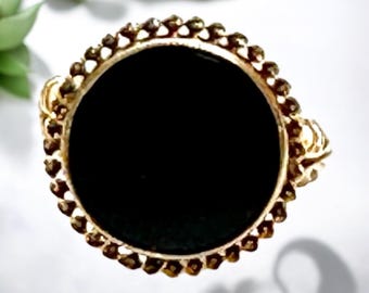 Unique 10K Yellow Gold Black Onyx Ring with Intricate Braided Frame