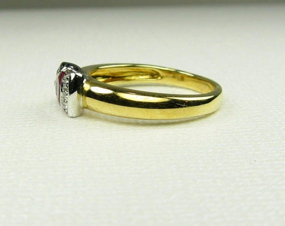 18K Gold Estate Ruby and Diamond Ring - Size 7.25 - image 3