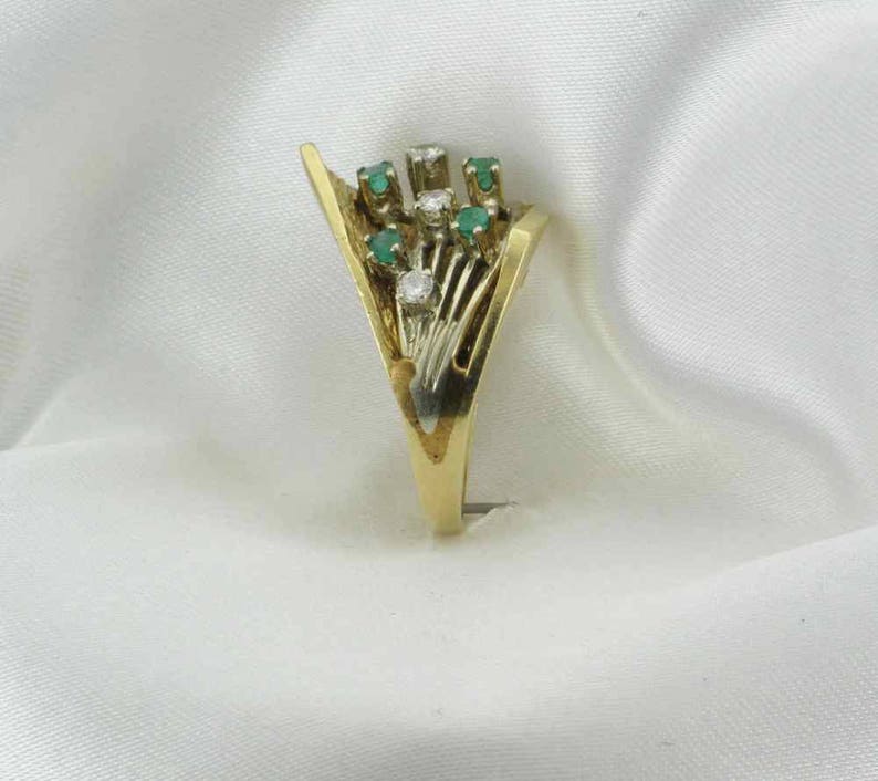 Emerald and Diamond Cocktail Ring 1960's Cocktail Ring Emerald and Diamond Right Hand Ring Emerald Ring Diamond Ring image 5