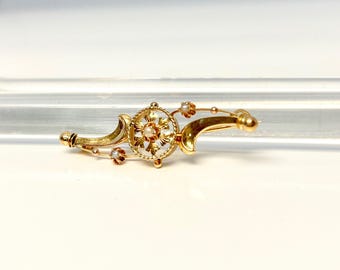 Antique 18K Yellow Gold Pearl Brooch: Victorian Bar Pin
