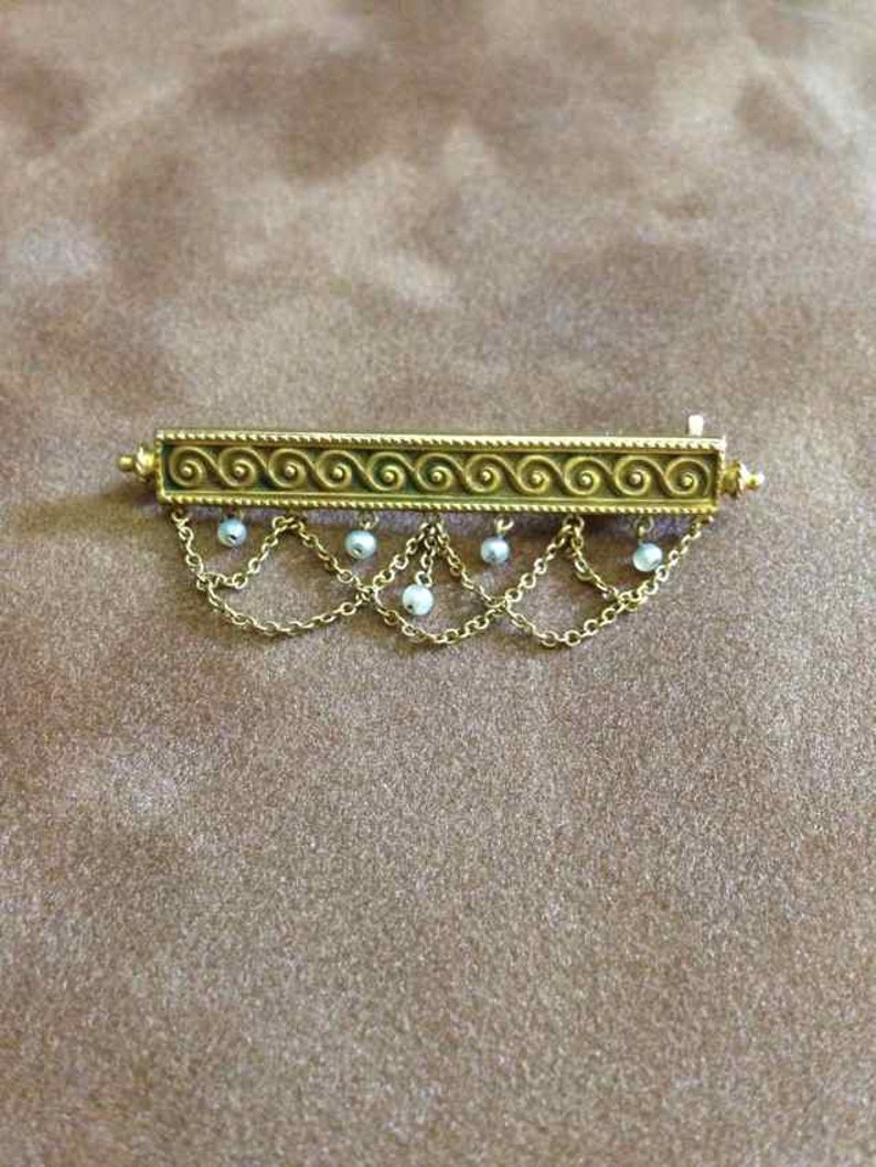 Edwardian Seed Pearl Bar Pin with Decorative Chains in 14 Karat Yellow Gold image 1