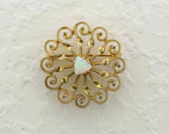Edwardian Sunburst Pin/Pendant: 14K Gold Opal Brooch