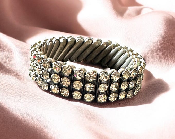 Mid-Century Rhinestone Stretch Bracelet