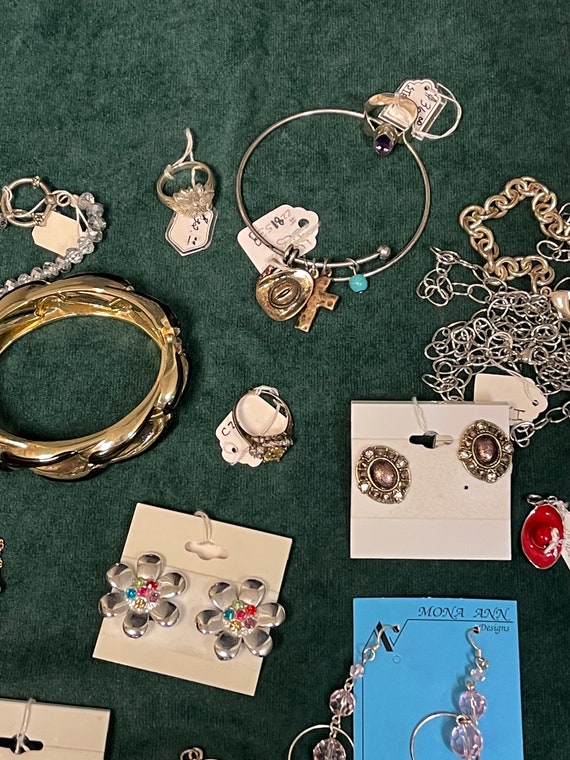 Bag Lot of Miscellaneous Jewelry, Sterling Rings,… - image 4