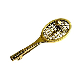 Charming Vintage 14 Karat Yellow Gold Tennis Racket Brooch - A Delightful Collectible for Tennis Lovers