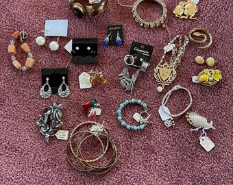 Bag Lot of Miscellaneous Jewelry, Jewelry Bits and Pieces, Earrings, Pins, Bracelets, Necklace