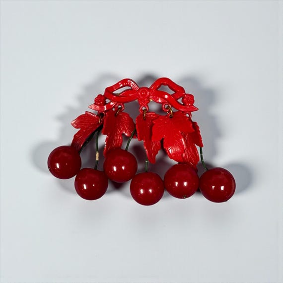 アクセサリー takanadaisuke Red cherry brooch North Star Cherry