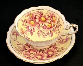 Vintage Paragon Bone China Daisy Pattern Tea Cup and Saucer Set.