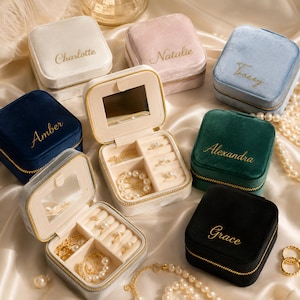 Personalized Velvet Jewelry Box Custom Name Travel Jewelry Case Gold Monogram Ring Earring Organizer Bridesmaid Birthday Gift for Her