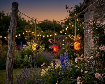 Luminária solar de abelha para jardim, lanterna suspensa em forma de abelha, decoração para jardim externo, ornamento de abelha em metal, luminária LED para quintal, presente para amantes de abelhas