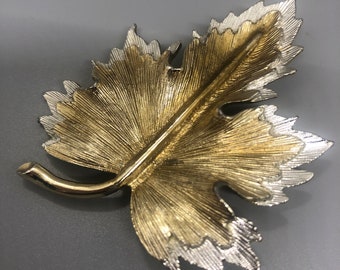 Sara Coventry Gold and Silver Maple Leaf Brooch Pin