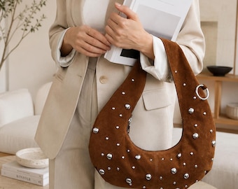 Bolso hobo de imitación de ante, bolso de hombro con tachuelas, bolso en forma de media luna para mujer.