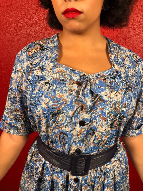 1940s Blue Paisley XL Rayon Jersey Dress - Shirtw… - image 8