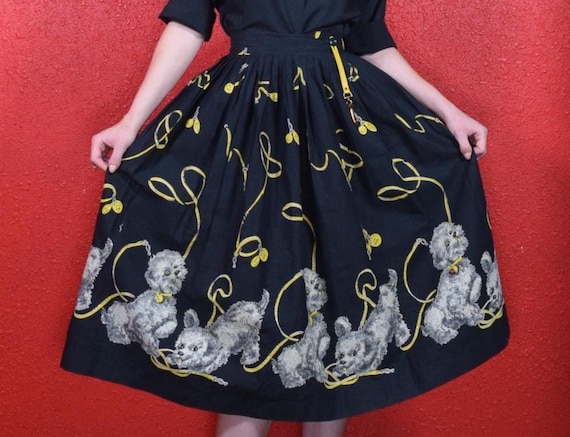 1950s Playful Puppies Dirndl Skirt Novelty Print